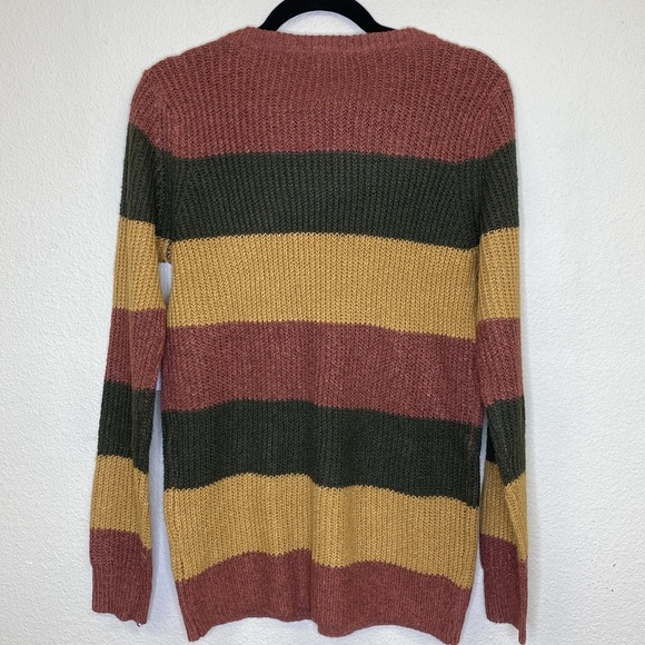 Pink Clover Stitch Fix Color Block Sweater NWT Size Medium - Picture 4 of 8